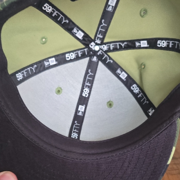 New Era NY Yankees Hat - Picture 10 of 12